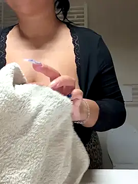 gatitalocahot online show from 12-20-25, 10:12