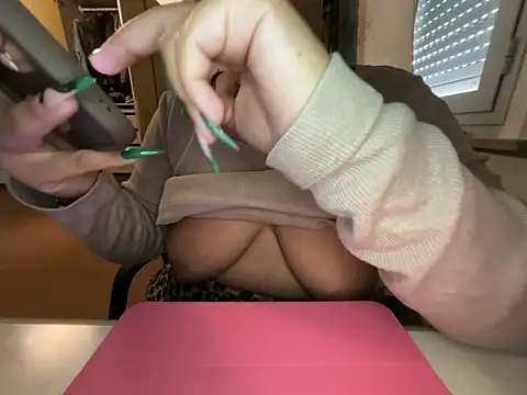 gatitalocahot online show from 02-26-26, 08:58