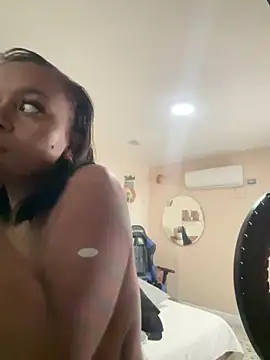 YariRose online show from 04-15-26, 03:05