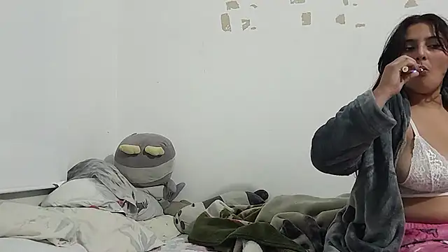 Layla Latina online show from 02-07-26, 01:24