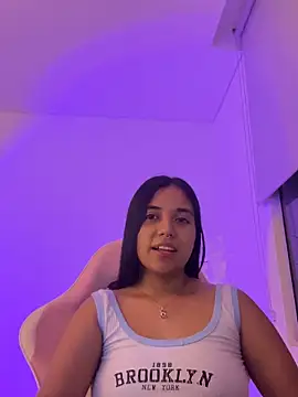 aly nicols online show from 12-05-25, 06:12