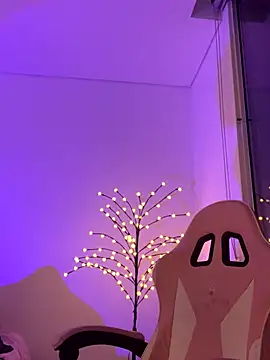 aly nicols online show from 11-28-25, 11:49