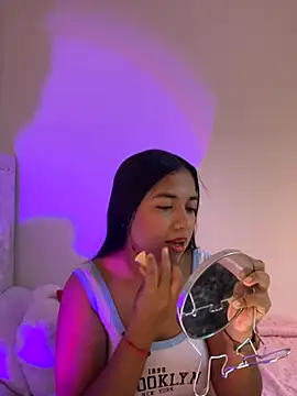 aly nicols online show from 10-30-25, 10:39