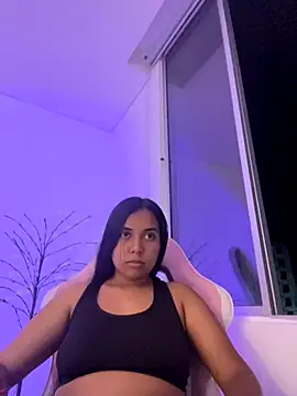 aly nicols online show from 11-18-25, 06:06