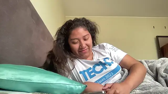 Kmiii21 online show from 11-05-25, 03:04