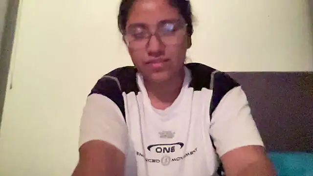 Kmiii21 online show from 11-30-25, 06:47