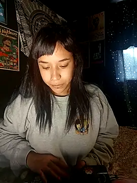 Isis Bathory online show from 10-23-25, 12:15