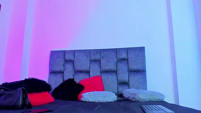 kittymonroe1 online show from 11-21-25, 04:50