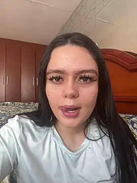 Selena Roa online show from 05-24-26, 06:52