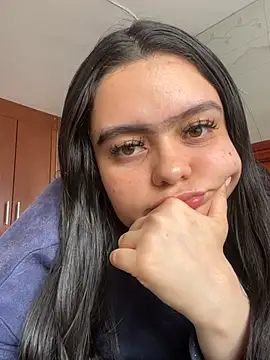 Selena Roa online show from 04-29-26, 07:09
