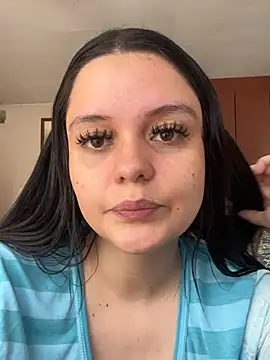 Selena Roa online show from 05-15-26, 03:54