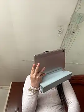 Selena Roa online show from 04-27-26, 04:38