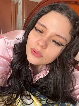 Snapshot of Selena_Roa chatting on 02-26-26, 02:28 Selena Roa online show from 02-26-26, 02:28