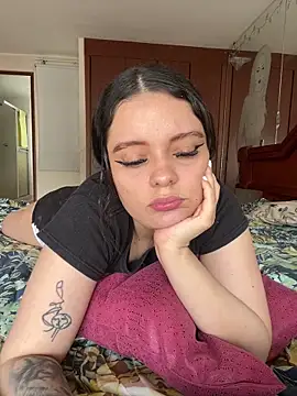 Snapshot of Selena_Roa chatting on 02-25-26, 05:35 Selena Roa online show from 02-25-26, 05:35