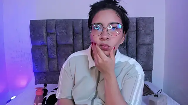 miah storm online show from 11-14-25, 02:15