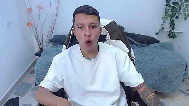 Martin West online show from 10-25-25, 04:07