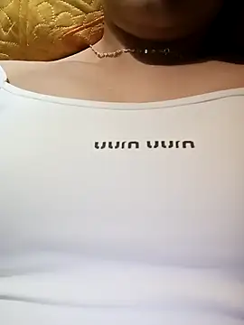 Emili68 online show from 10-21-25, 07:57