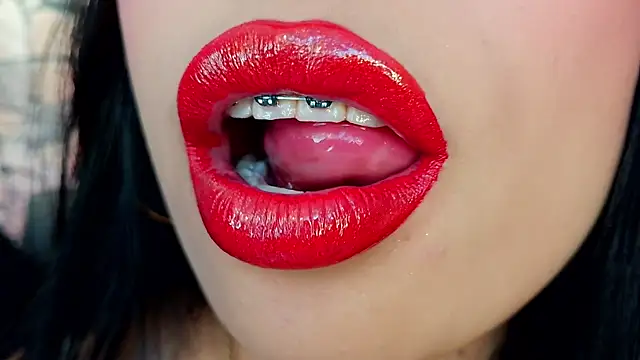 mia roux1 online show from 11-07-25, 05:39