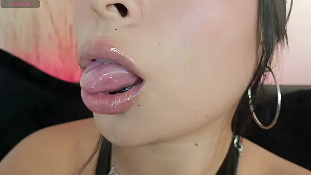 mia roux1 online show from 06-12-26, 11:13