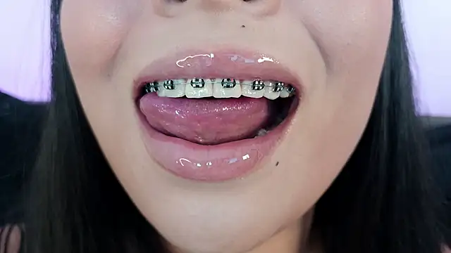 mia roux1 online show from 05-24-26, 10:31