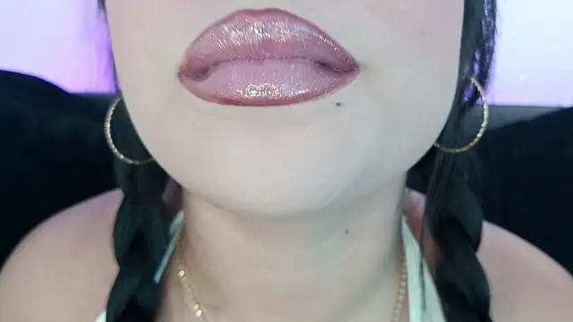 mia roux1 online show from 05-19-26, 12:37
