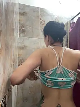 Snapshot of Chuchii05 chatting on 11-05-25, 03:15 Chuchii05 online show from 11-05-25, 03:15