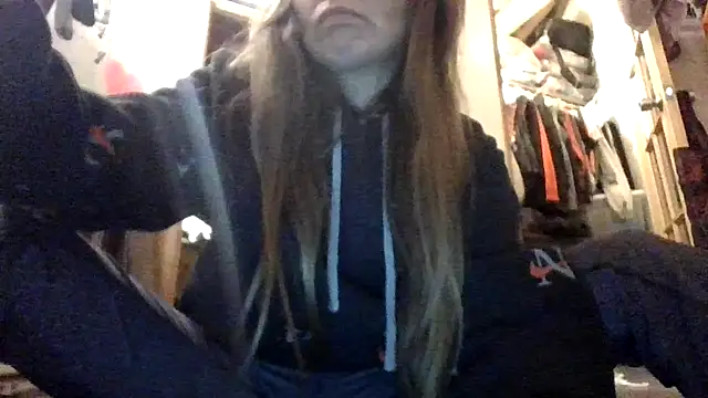 Snapshot of smoothkFire chatting on 02-12-26, 10:48 smoothkFire online show from 02-12-26, 10:48