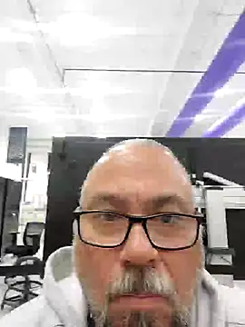 tsmack1972 online show from 12-04-25, 05:39