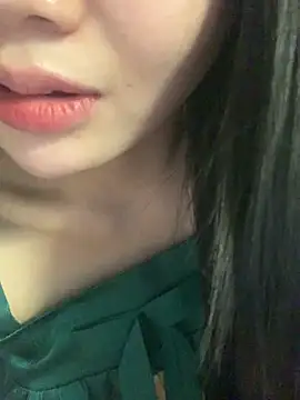 Hana yukii online show from 12-18-25, 03:16