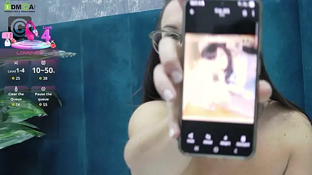 Snapshot of Roxie_Anne chatting on 02-03-26, 06:22 Roxie Anne online show from 02-03-26, 06:22