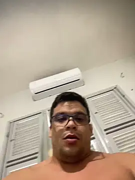 Snapshot of Bkackmamba chatting on 12-16-25, 07:40 Bkackmamba online show from 12-16-25, 07:40