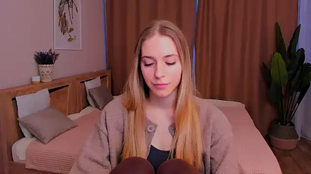 sassy cutie online show from 02-19-26, 03:42