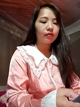 -Lanaa- online show from 12-18-25, 05:06