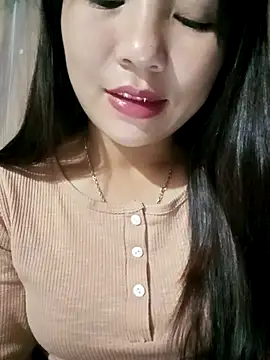 -Lanaa- online show from 11-13-25, 06:01