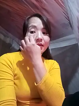 -Lanaa- online show from 12-17-25, 05:23