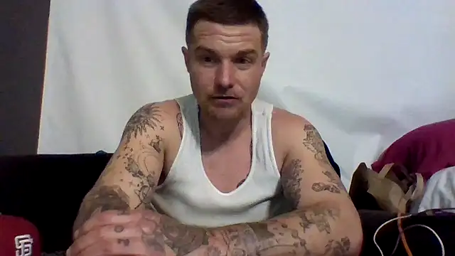 DadDDick925 online show from 02-04-26, 09:26