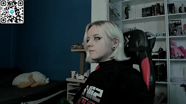 Holy Mistress S online show from 12-19-25, 10:06