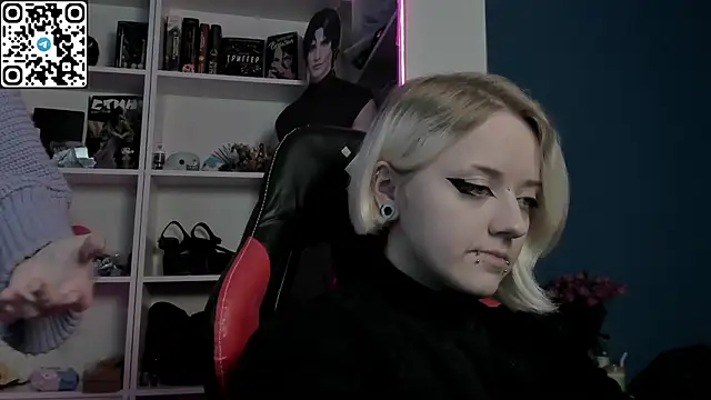 Snapshot of Holy_Mistress_S chatting on 02-14-26, 11:32 Holy Mistress S online show from 02-14-26, 11:32