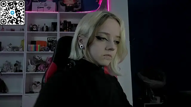Holy Mistress S online show from 05-19-26, 07:59