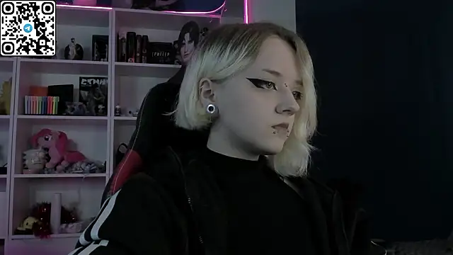 Snapshot of Holy_Mistress_S chatting on 02-27-26, 09:42 Holy Mistress S online show from 02-27-26, 09:42