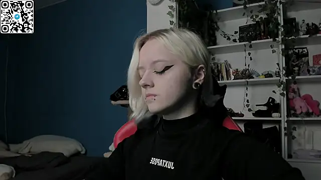 Holy Mistress S online show from 11-28-25, 10:15