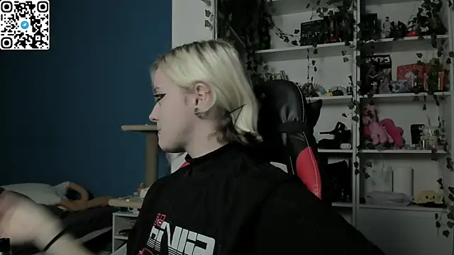 Holy Mistress S online show from 11-26-25, 09:31