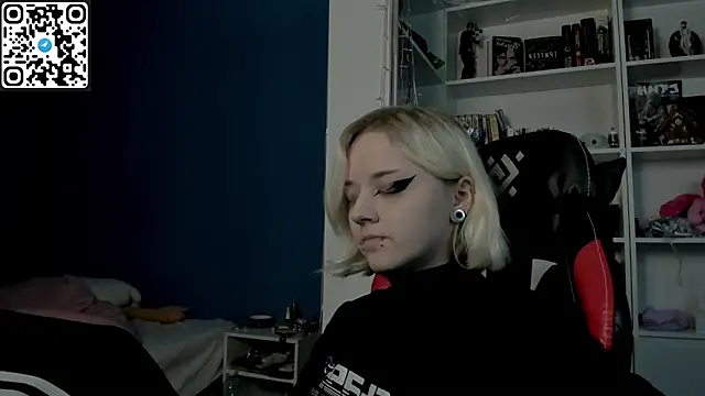 Holy Mistress S online show from 01-09-26, 09:38