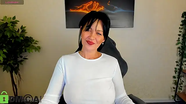 Sara Devills online show from 04-19-26, 08:48