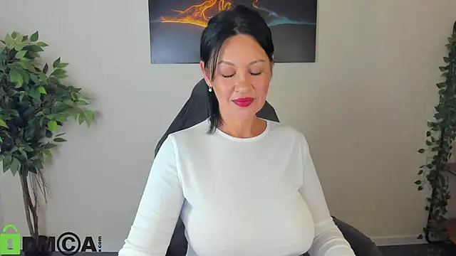 Snapshot of Sara_Devills chatting on 06-26-26, 01:11 Sara Devills online show from 06-26-26, 01:11