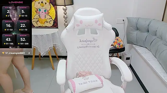 Snapshot of BK_PINK1021 chatting on 10-31-25, 12:40 BK PINK1021 online show from 10-31-25, 12:40