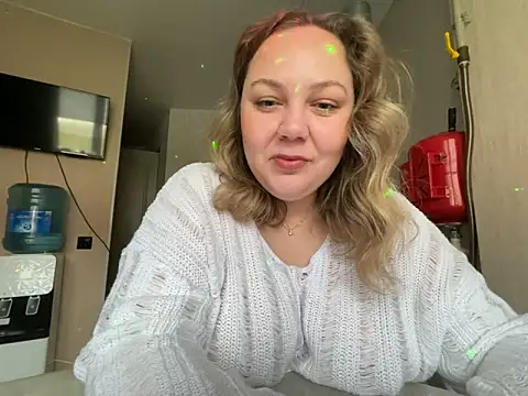 Snapshot of _GloriaLowe_ chatting on 10-27-25, 08:26  GloriaLowe  online show from 10-27-25, 08:26