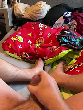 fortheloveofheels74 online show from 11-07-25, 11:26