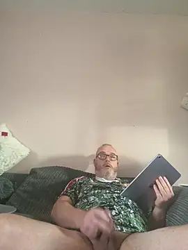 fortheloveofheels74 online show from 04-02-26, 11:50