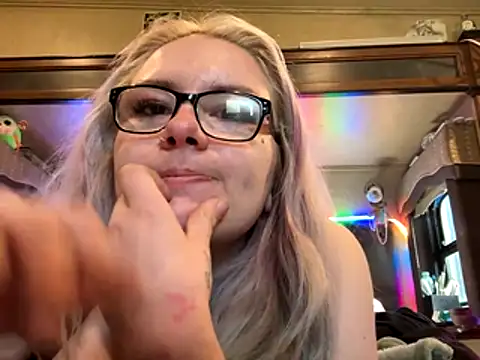 lostinherwonderland online show from 10-24-25, 06:29